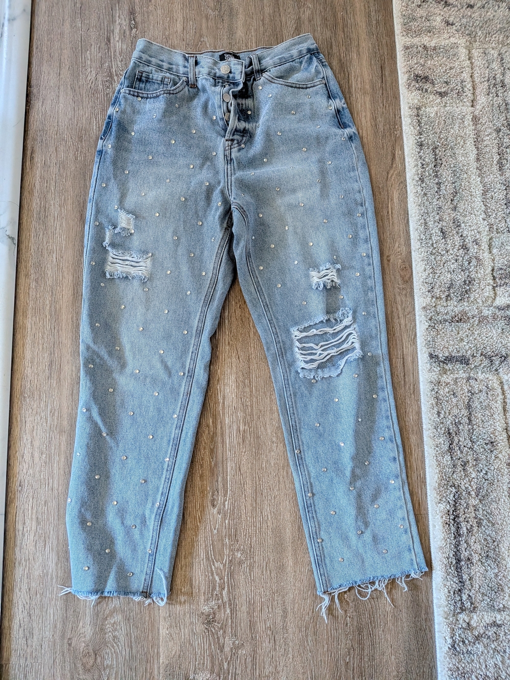 Women’s Light Blue Distressed Ankle Jeans with Pearl Embellishment
